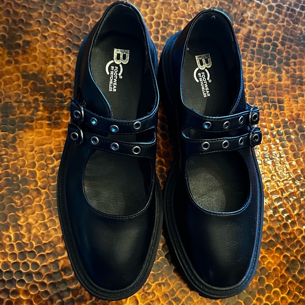 BC Footwear by Seychelles